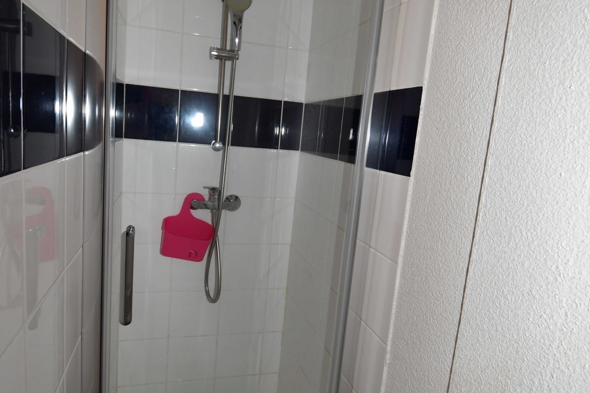 Appart J06 - Salle de douche